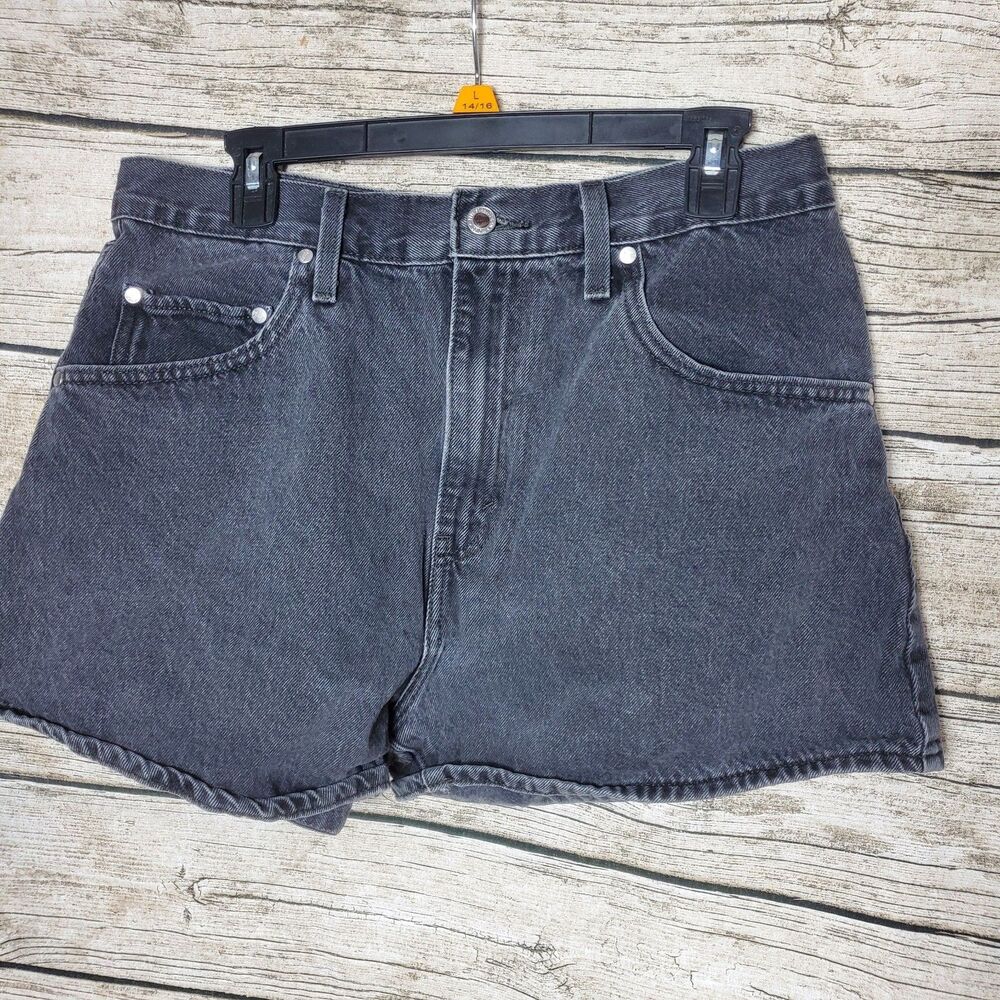 Vintage Levi’s Silver Tab Mom Shorts Black Denim Shorts 100% Cotton Size 32